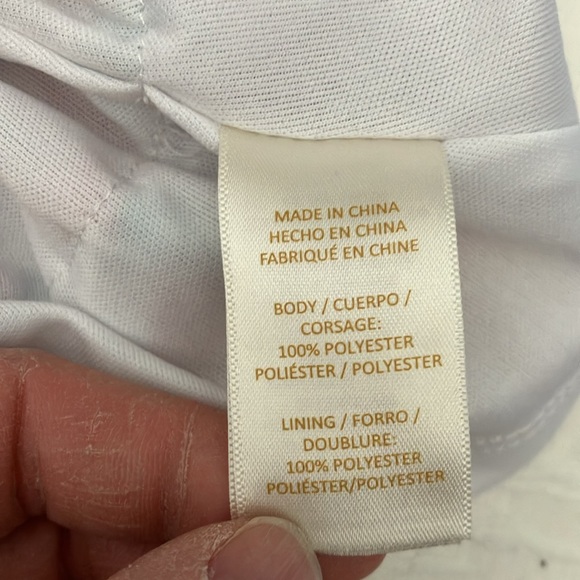 Fabulous Kate Spade ♠️ 12 month floral dress with black flower trim - Picture 8 of 8